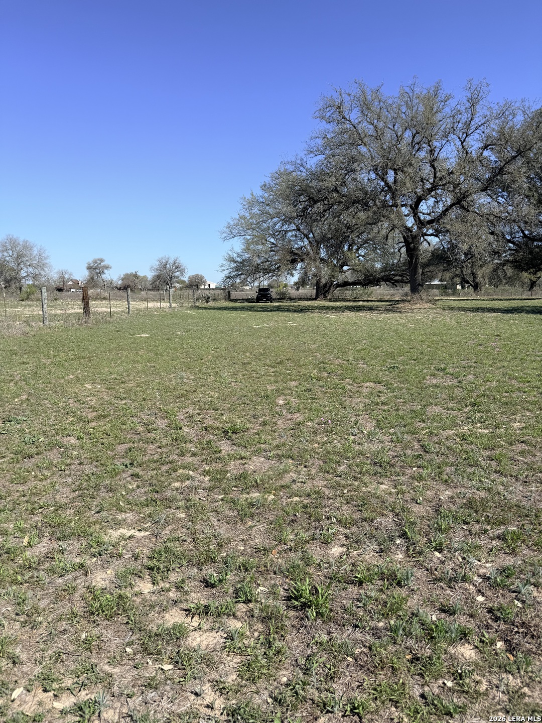 25600 Campbellton Road San Antonio, TX 78264 - Photo 6 of 20 a view of lake with houses