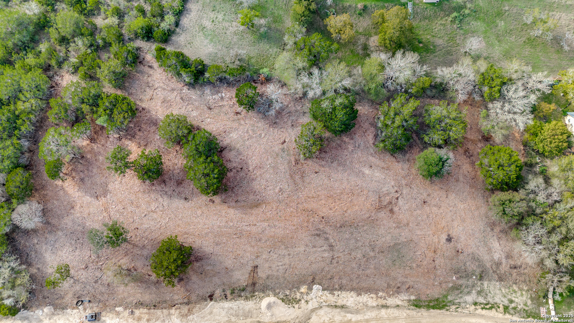 14 Wesp Way Live Oak, TX 78233 - Photo 9 of 10 a view of a yard with plants and trees