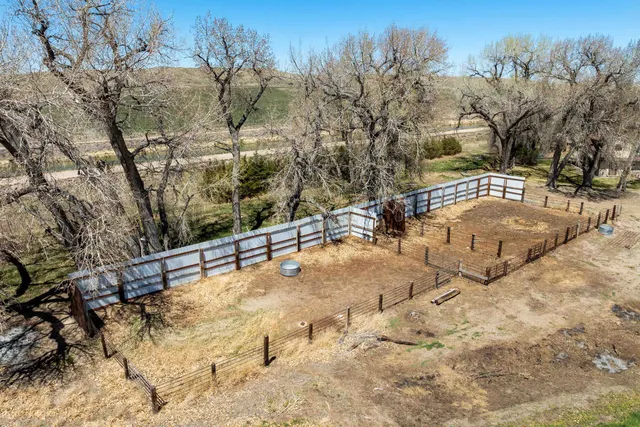 $960,000 | 8498 Cemetery Road, Lingle, WY 82223