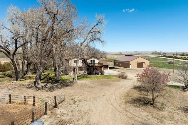 $960,000 | 8498 Cemetery Road, Lingle, WY 82223