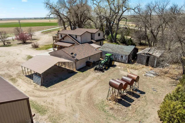 $960,000 | 8498 Cemetery Road, Lingle, WY 82223