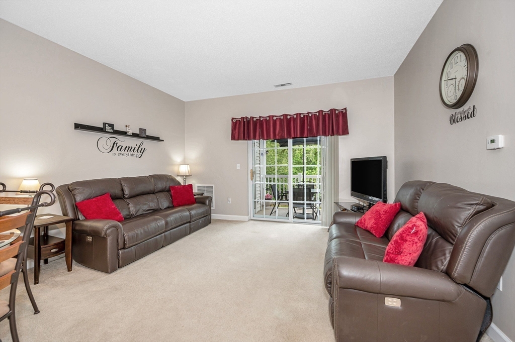 21 Hampshire Road, Unit 215 Methuen, MA 01844 - Photo 15 of 36