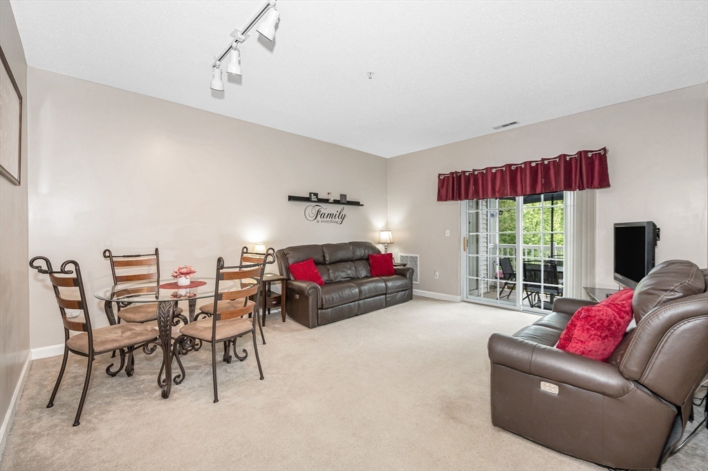 21 Hampshire Road, Unit 215 Methuen, MA 01844 - Photo 17 of 36