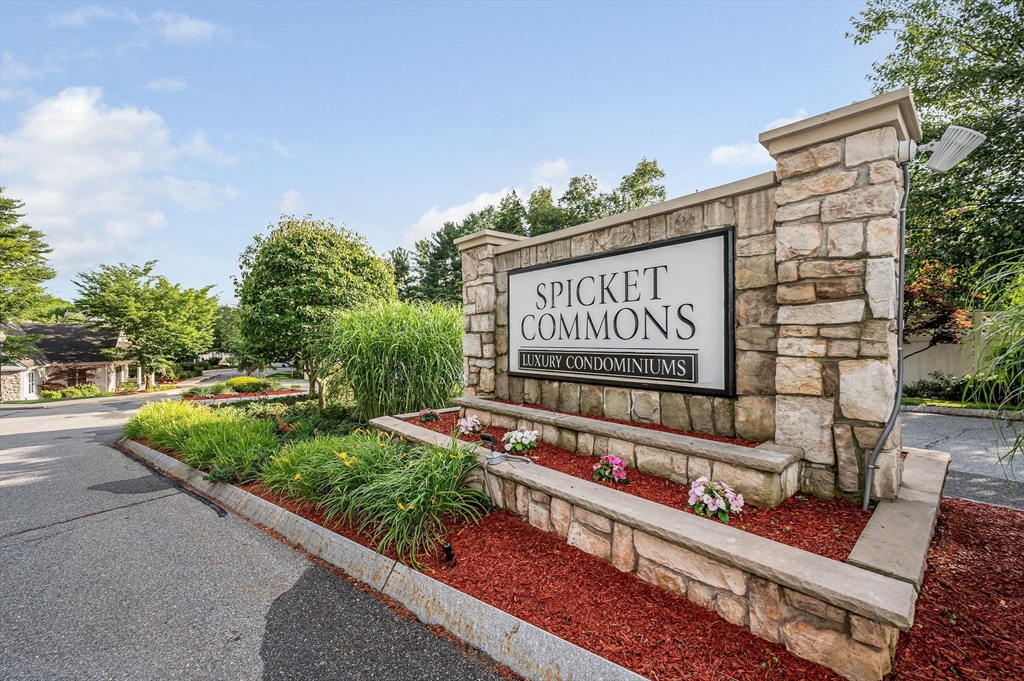 21 Hampshire Road, Unit 215 Methuen, MA 01844 - Photo 2 of 36