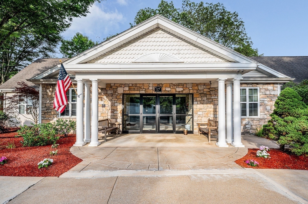 21 Hampshire Road, Unit 215 Methuen, MA 01844 - Photo 25 of 36