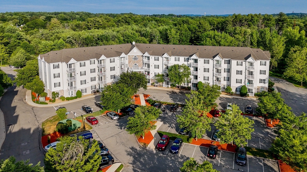 21 Hampshire Road, Unit 215 Methuen, MA 01844 - Photo 3 of 36