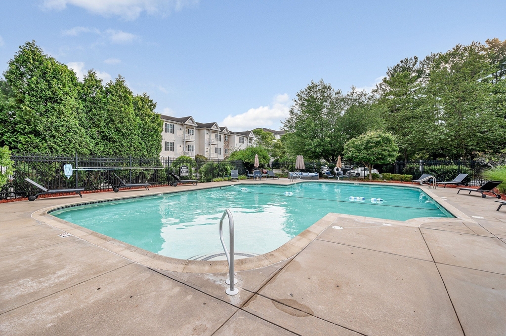 21 Hampshire Road, Unit 215 Methuen, MA 01844 - Photo 34 of 36