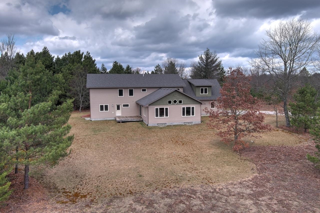 11222 Nichols Road Interlochen, MI 49643 - Photo 13 of 76 1898929-12.JPG