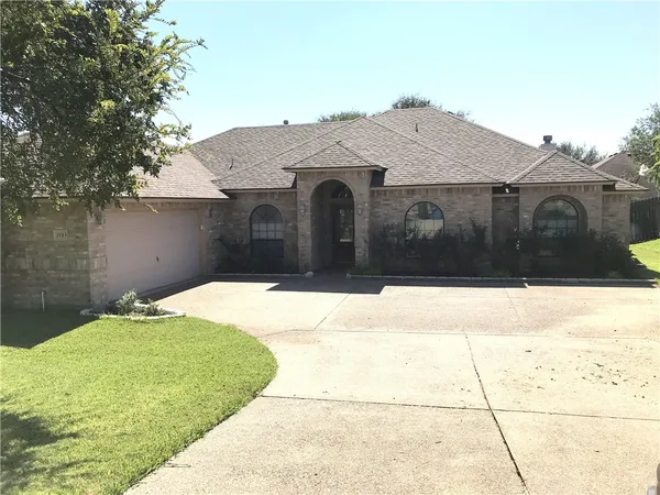 $2,595 | 15313 Guadalupe River Drive, Corpus Christi, TX 78410