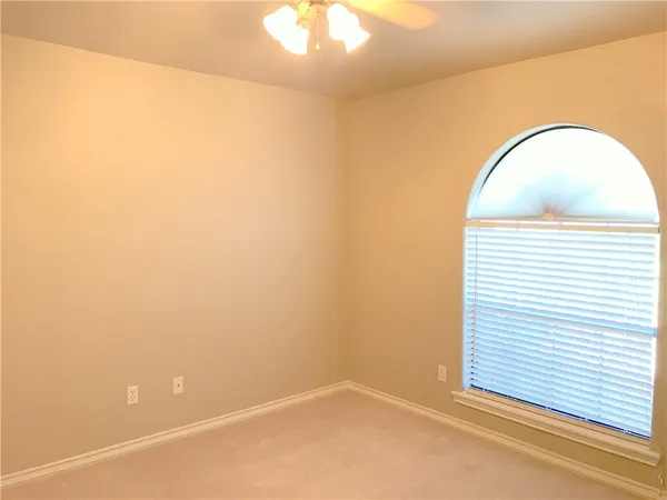 $2,595 | 15313 Guadalupe River Drive, Corpus Christi, TX 78410