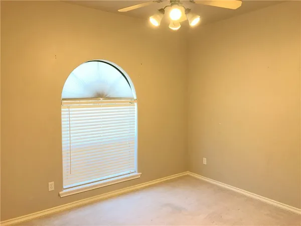 $2,595 | 15313 Guadalupe River Drive, Corpus Christi, TX 78410