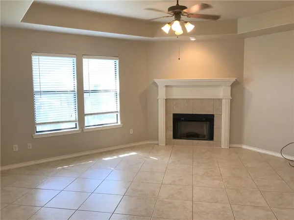 $2,595 | 15313 Guadalupe River Drive, Corpus Christi, TX 78410
