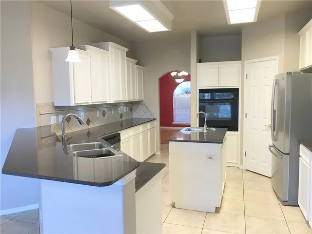 $2,595 | 15313 Guadalupe River Drive, Corpus Christi, TX 78410