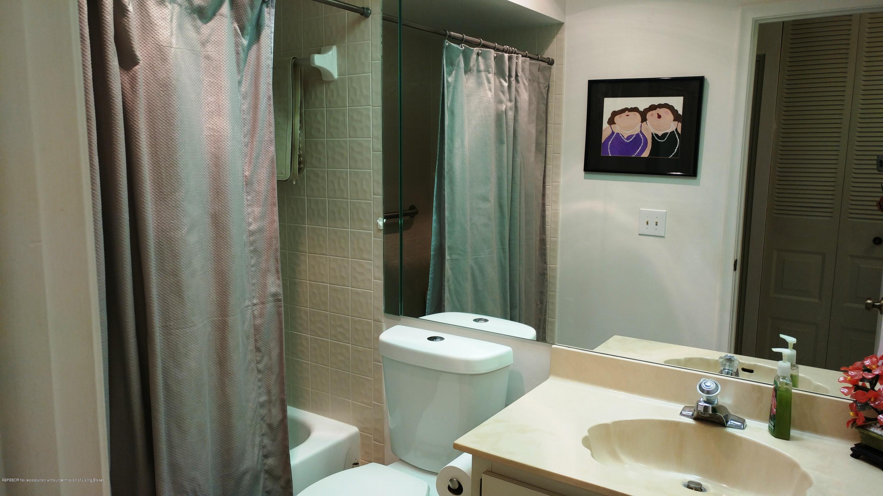 10956 Water Oak Manor, Unit 10956 Boca Raton, FL 33498 - Photo 13 of 27 20171016_124304_Burst01