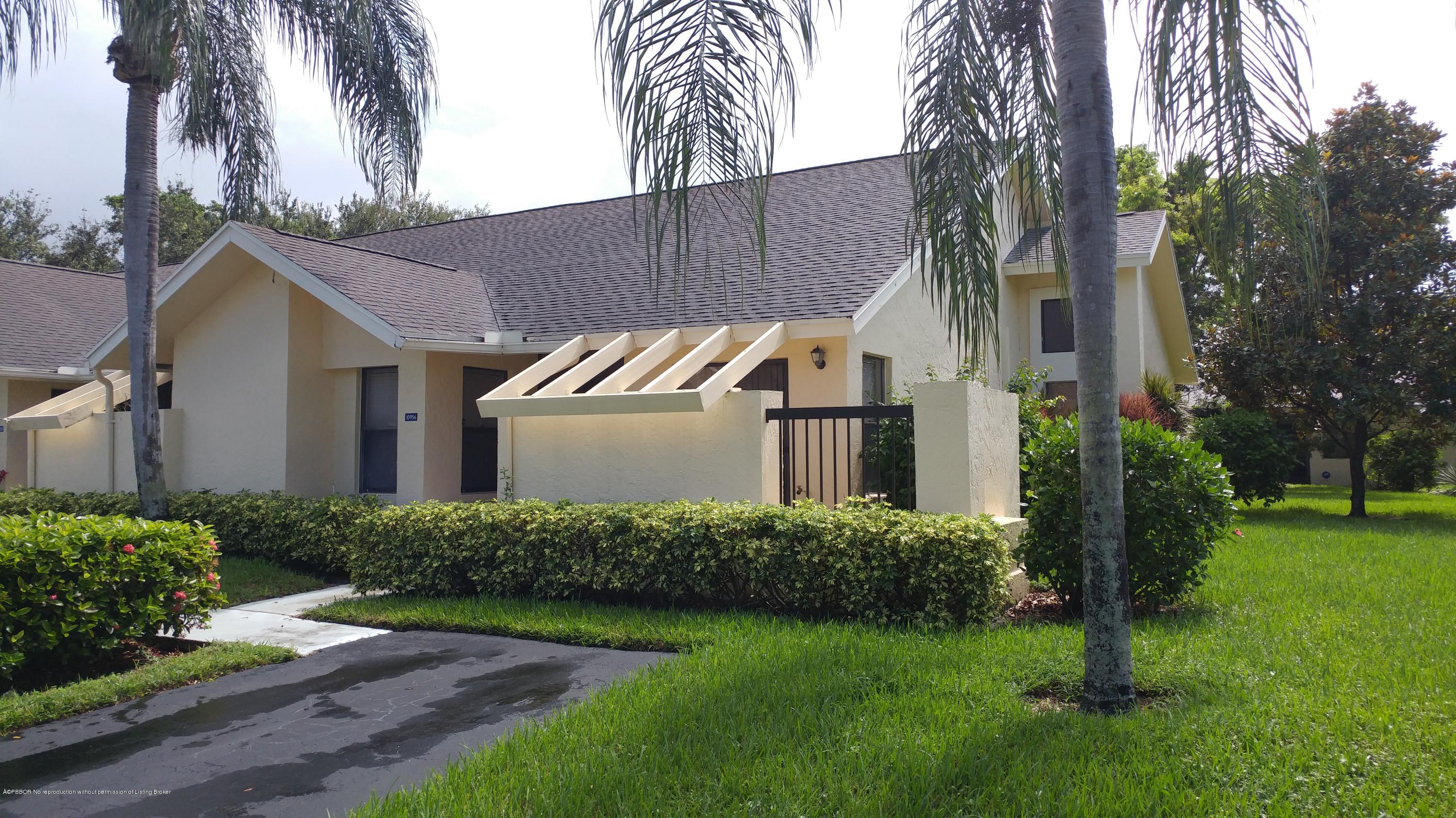 10956 Water Oak Manor, Unit 10956 Boca Raton, FL 33498 - Photo 3 of 27 20171016_131223