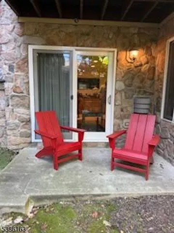 $124,999 | 2 Chamonix Drive, Unit 212, Vernon, NJ 07462