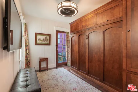 $3,495,000 | 33 Breeze Avenue, Venice, CA 90291