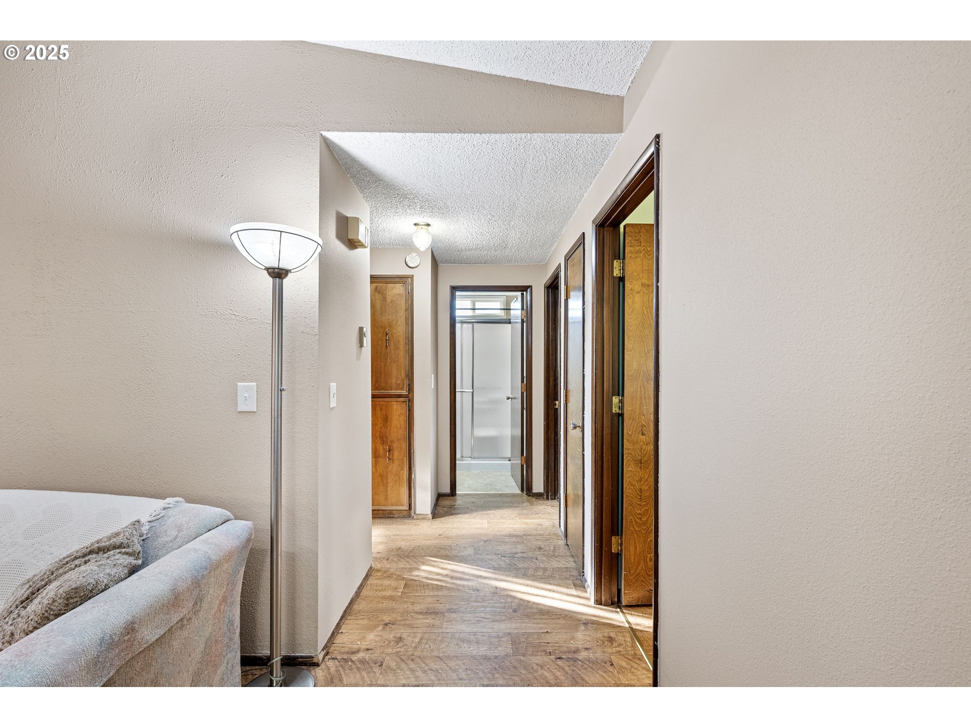 1925 Harvard Drive Eugene, OR 97405 - Photo 15 of 37 Hallway