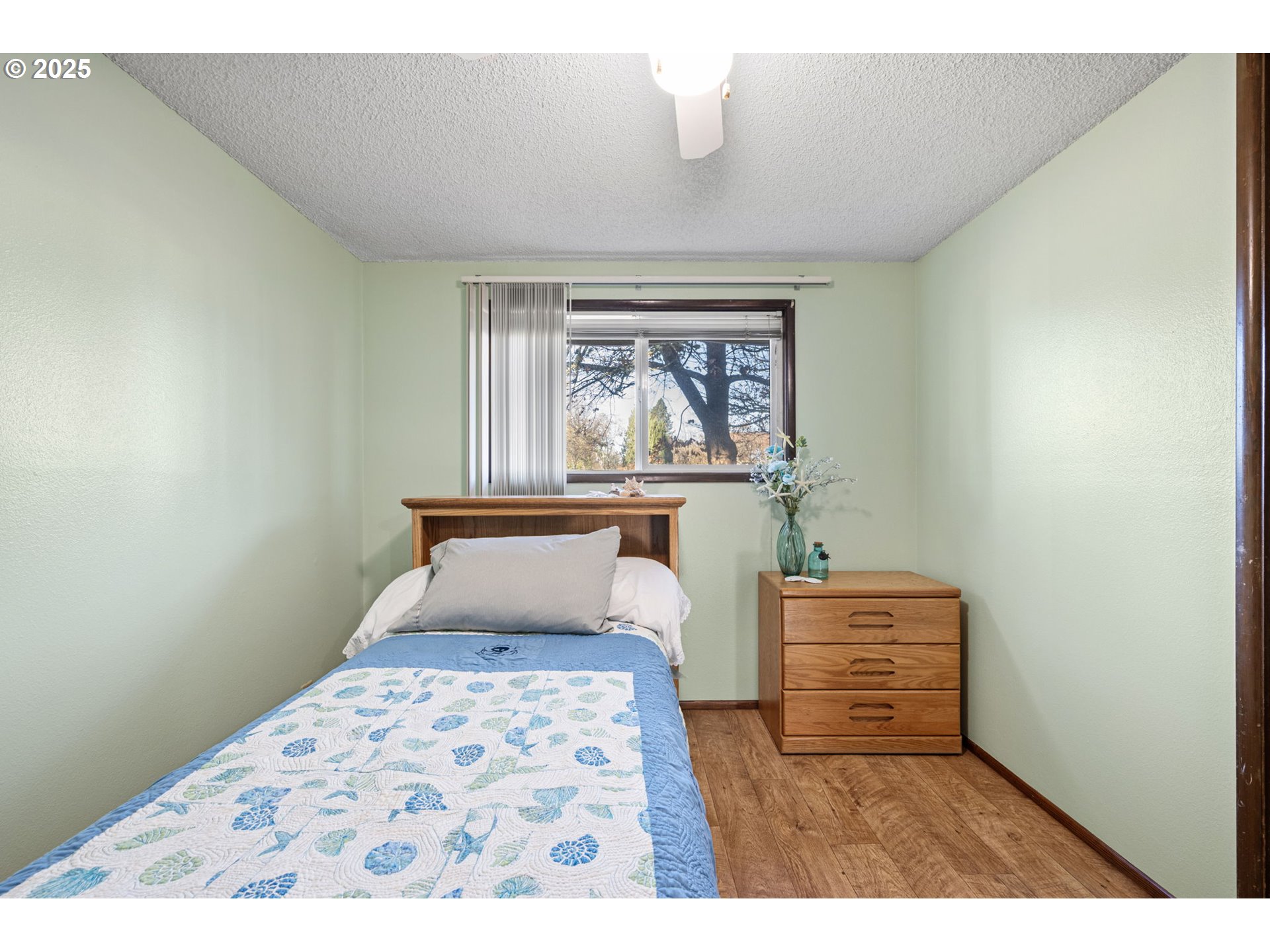 1925 Harvard Drive Eugene, OR 97405 - Photo 19 of 37 Bedroom