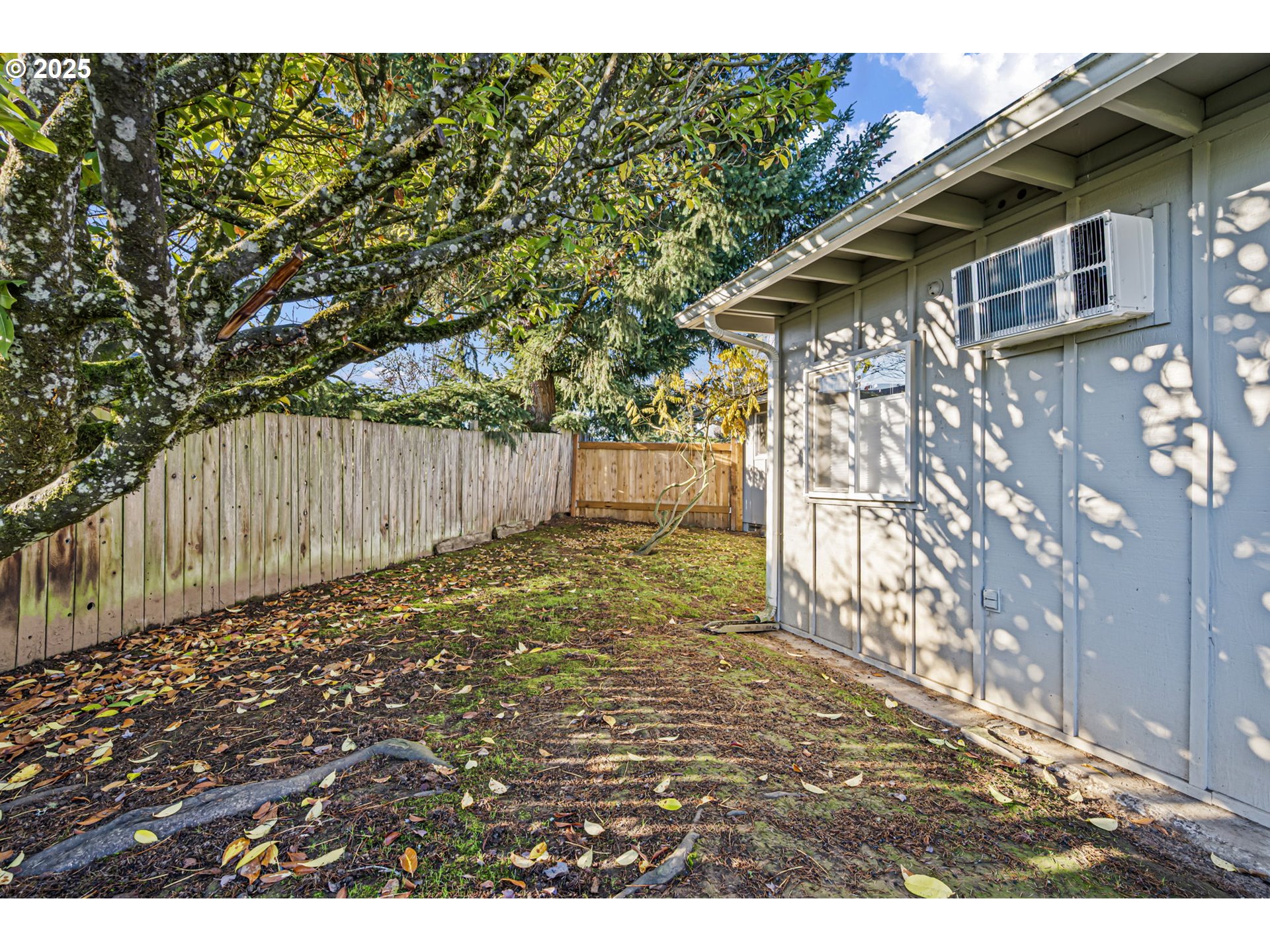 1925 Harvard Drive Eugene, OR 97405 - Photo 31 of 37 Yard