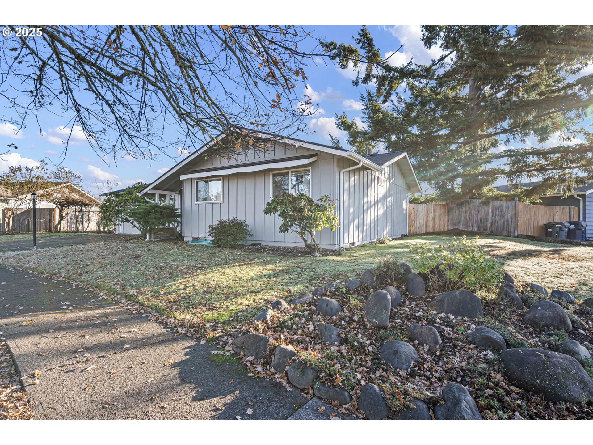 1925 Harvard Drive Eugene, OR 97405 - Photo 5 of 37