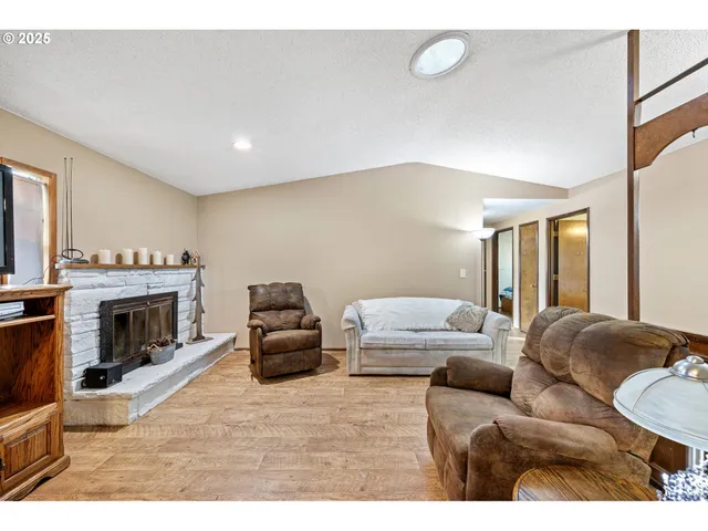 $419,901 | 1925 Harvard Drive, Eugene, OR 97405