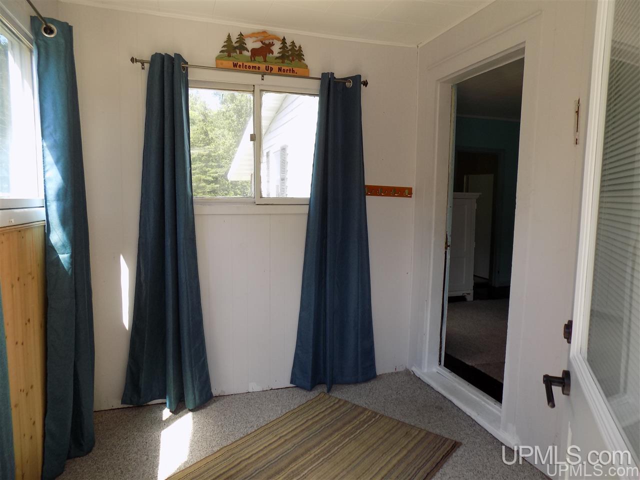 877 N River Road Manistique, MI 49854 - Photo 13 of 43