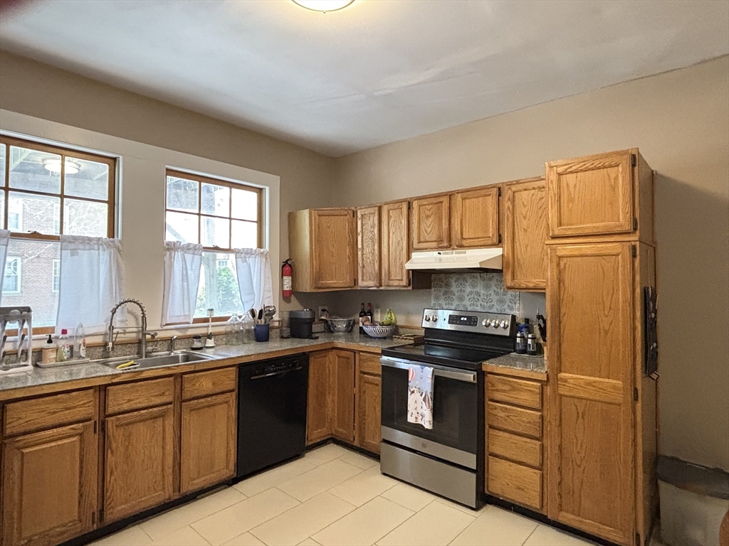 26 Kilsyth Road, Unit 26 Brookline, MA 02445 - Photo 11 of 20