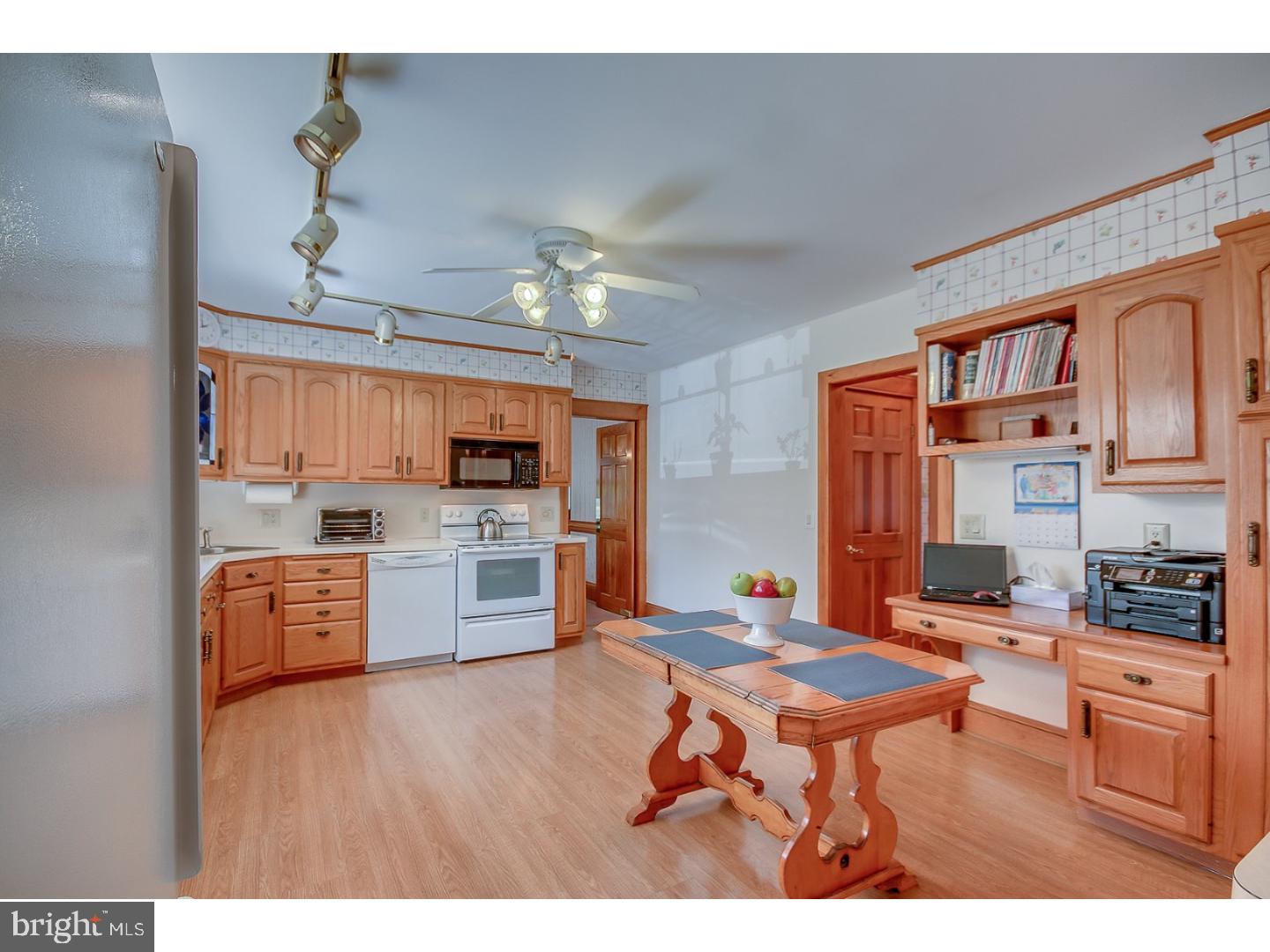 18 Ridley Avenue Aldan, PA 19018 - Photo 12 of 25 Kitchen