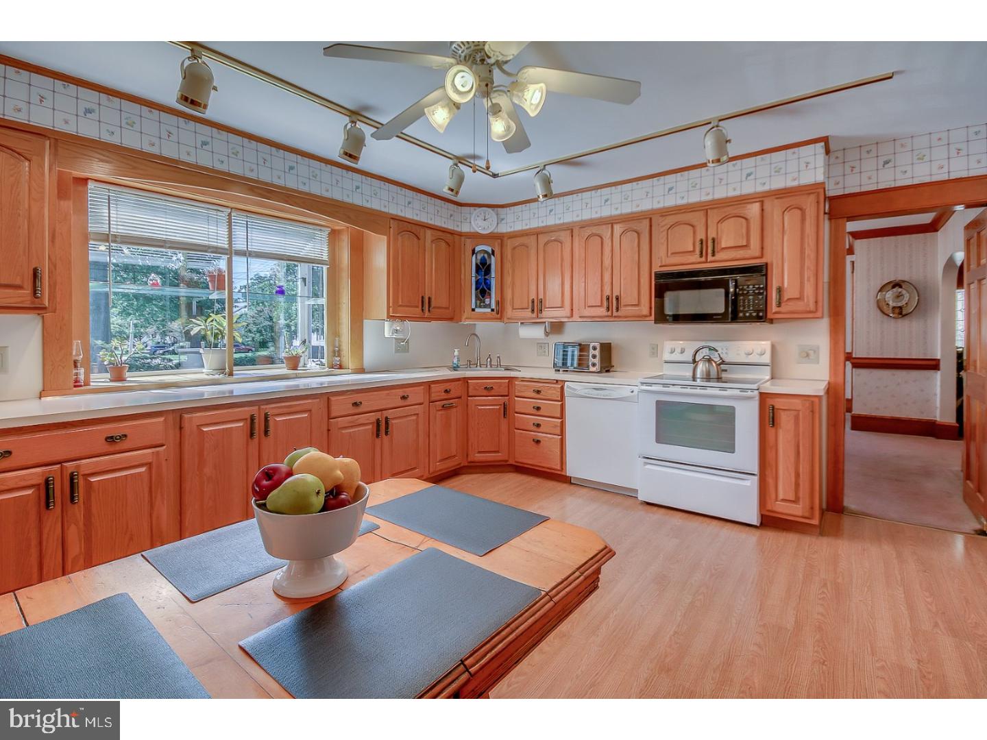 18 Ridley Avenue Aldan, PA 19018 - Photo 14 of 25 Kitchen
