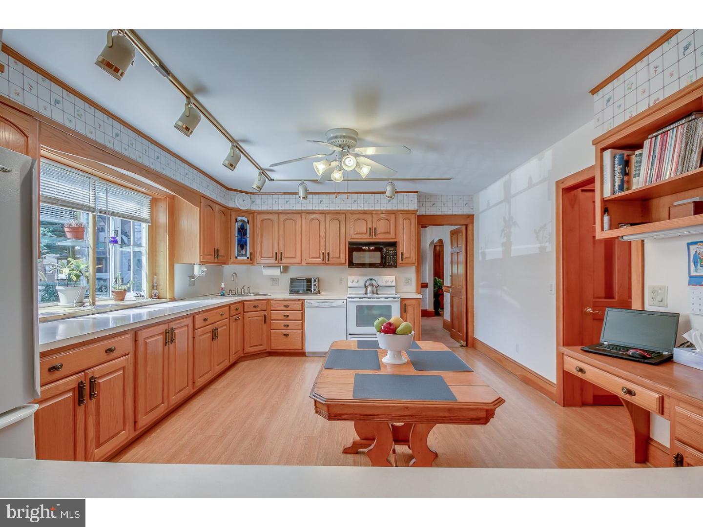 18 Ridley Avenue Aldan, PA 19018 - Photo 15 of 25 Kitchen