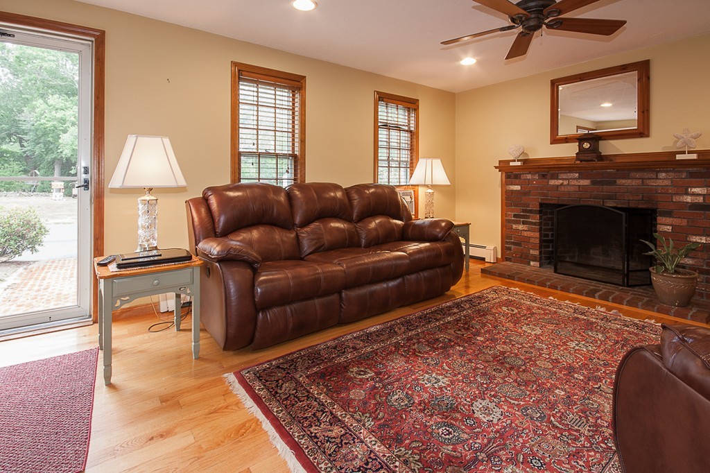 94 Edward Road Marshfield, MA 02050 - Photo 3 of 15 Gallery Image 3