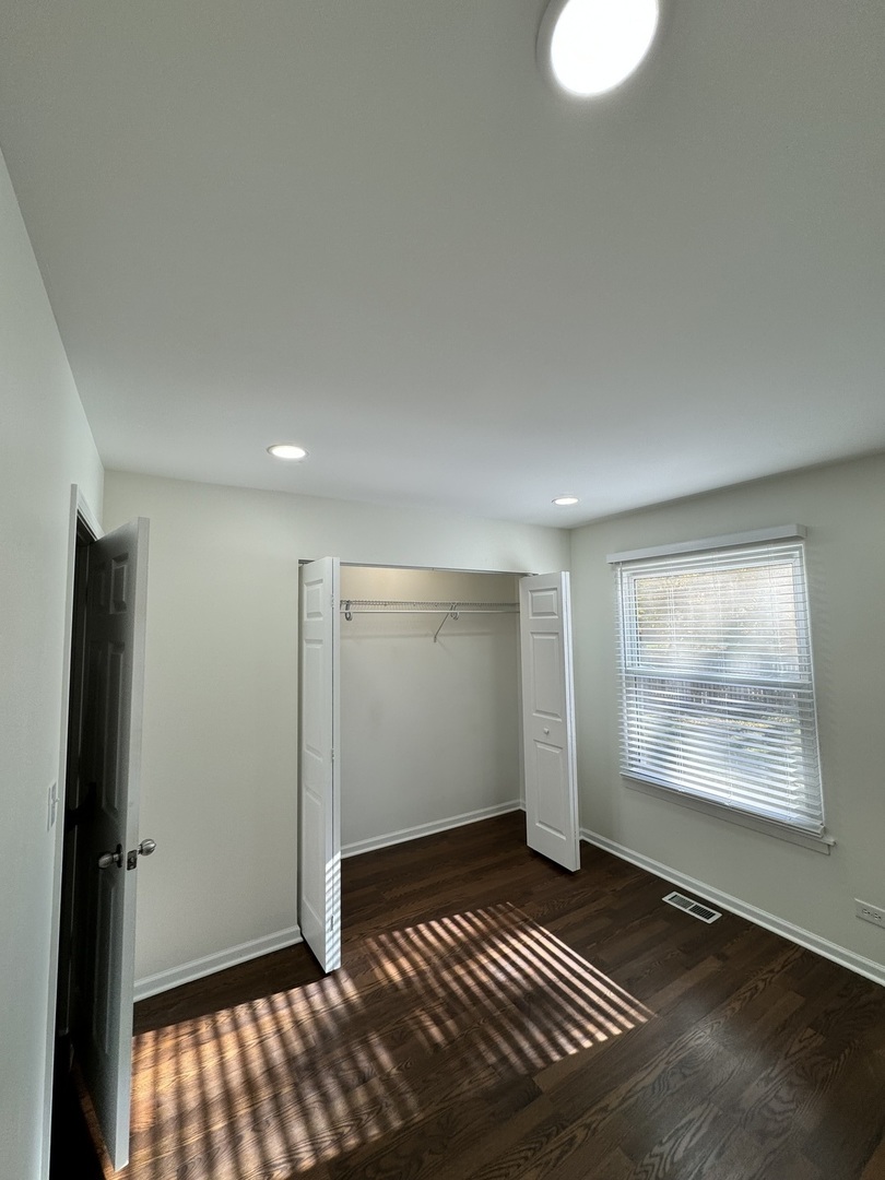 1944 Navarone Drive Naperville, IL 60565 - Photo 6 of 6 a view of an empty room