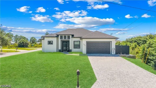 $450,000 | 1606 Beth Avenue South, Lehigh Acres, FL 33976