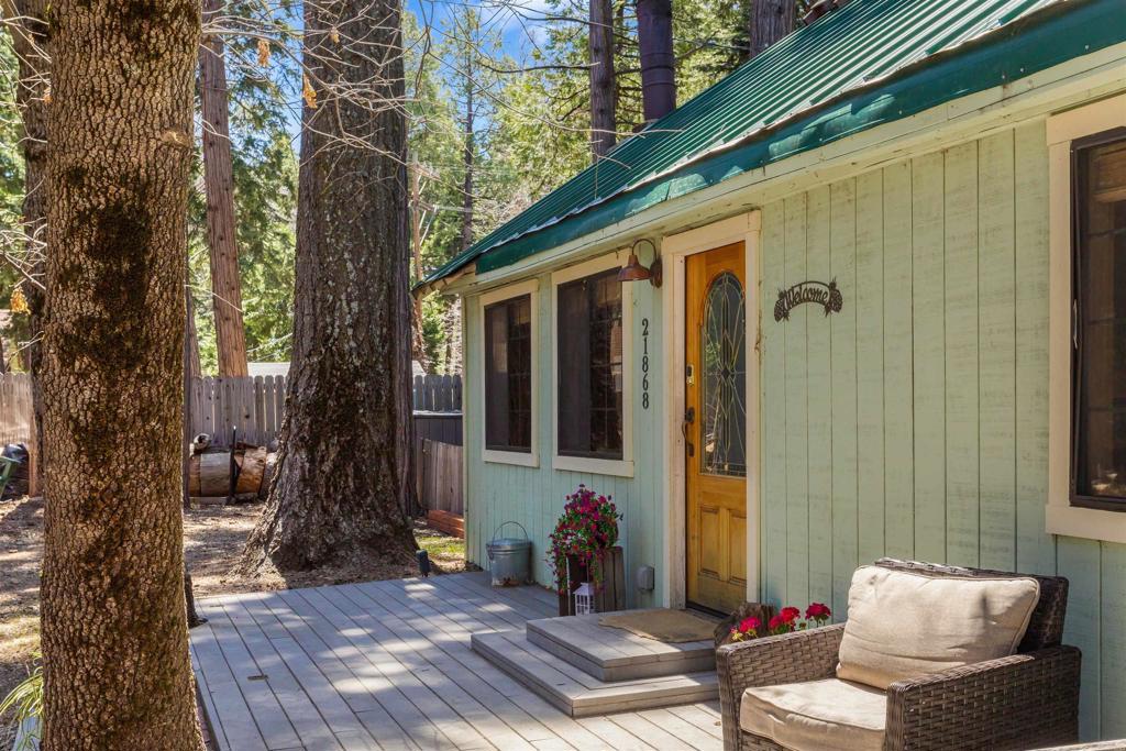 21868 Crestline Road Palomar Mountain, CA 92060 - Photo 22 of 26 a view of a two chairs in the balcony