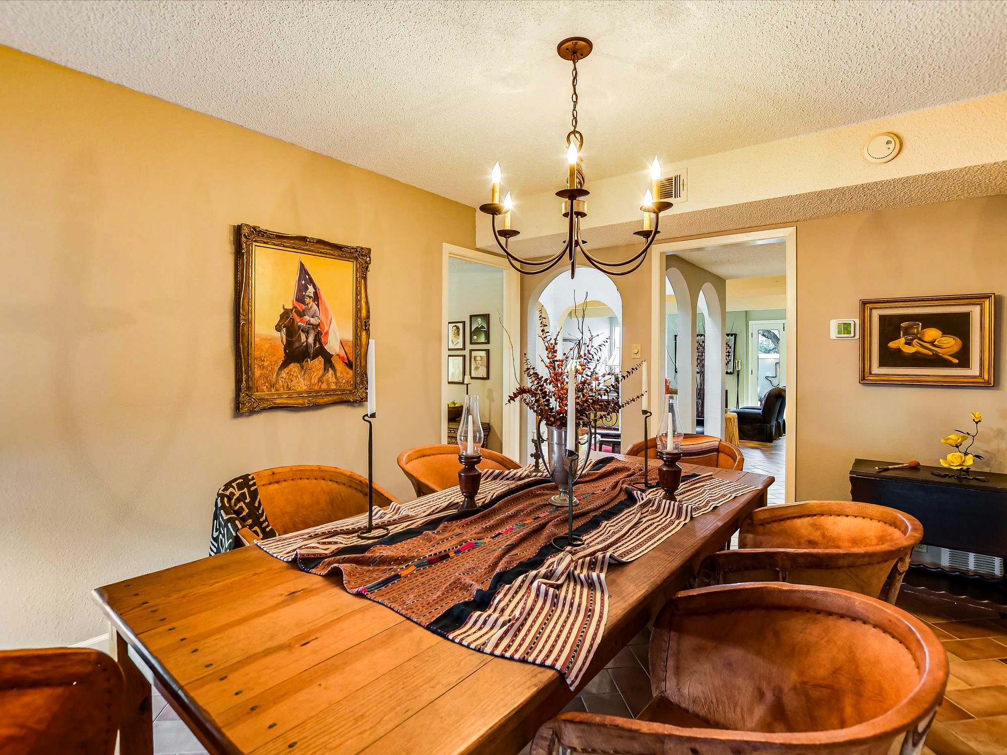 3500 Enfield Road, Unit E Austin, TX 78703 - Photo 9 of 20 a room with gym equipment