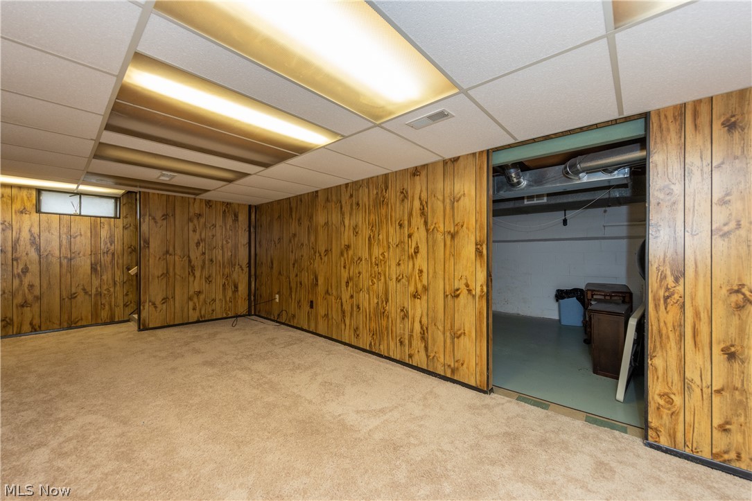 1239 Winston Road Cleveland, OH 44121 - Photo 27 of 34