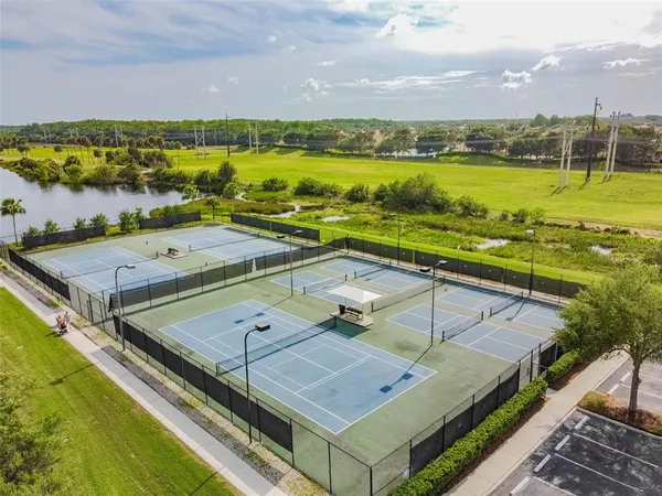 $832,500 | 9008 Brookfield Terrace, Bradenton, FL 34212