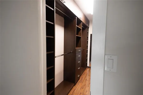 $2,100 | 4152 Inverrary Drive, Unit 202, Lauderhill, FL 33319