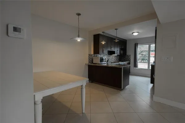 $2,100 | 4152 Inverrary Drive, Unit 202, Lauderhill, FL 33319