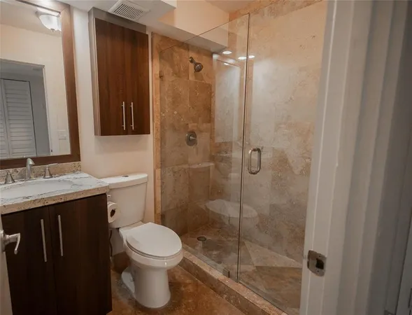 $2,100 | 4152 Inverrary Drive, Unit 202, Lauderhill, FL 33319