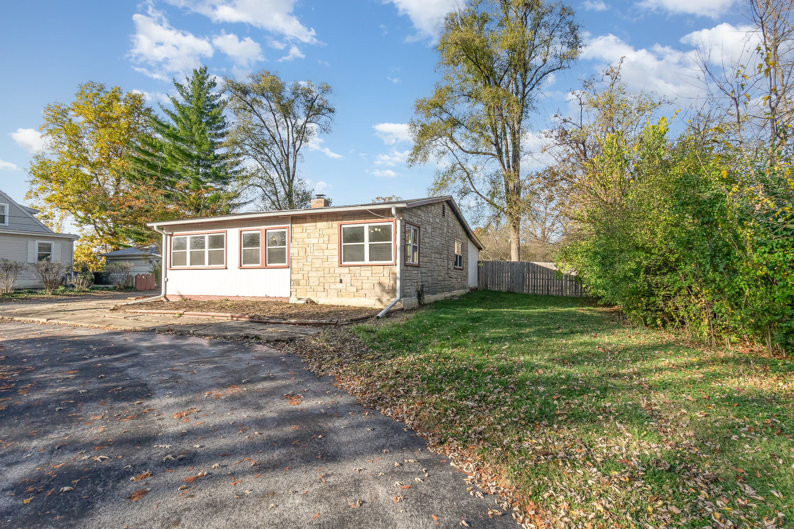 2936 Willow Road Homewood, IL 60430 - Photo 20 of 26 a view of a house with a yard