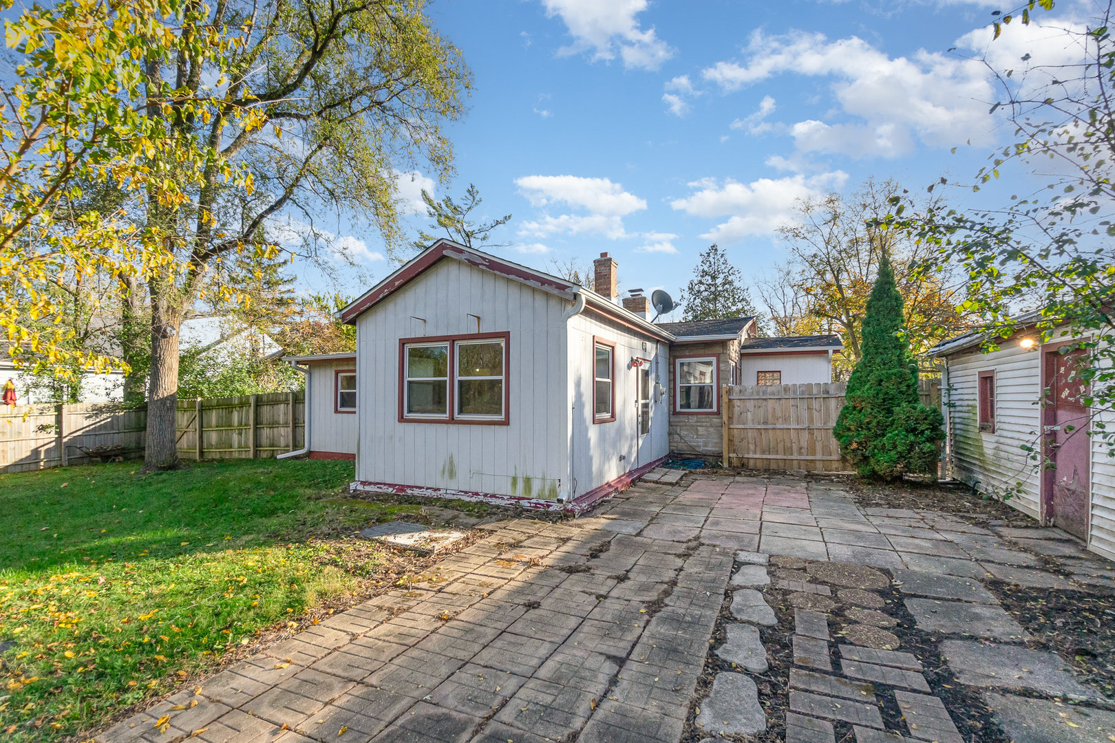 2936 Willow Road Homewood, IL 60430 - Photo 2 of 26 a view of a house with a yard