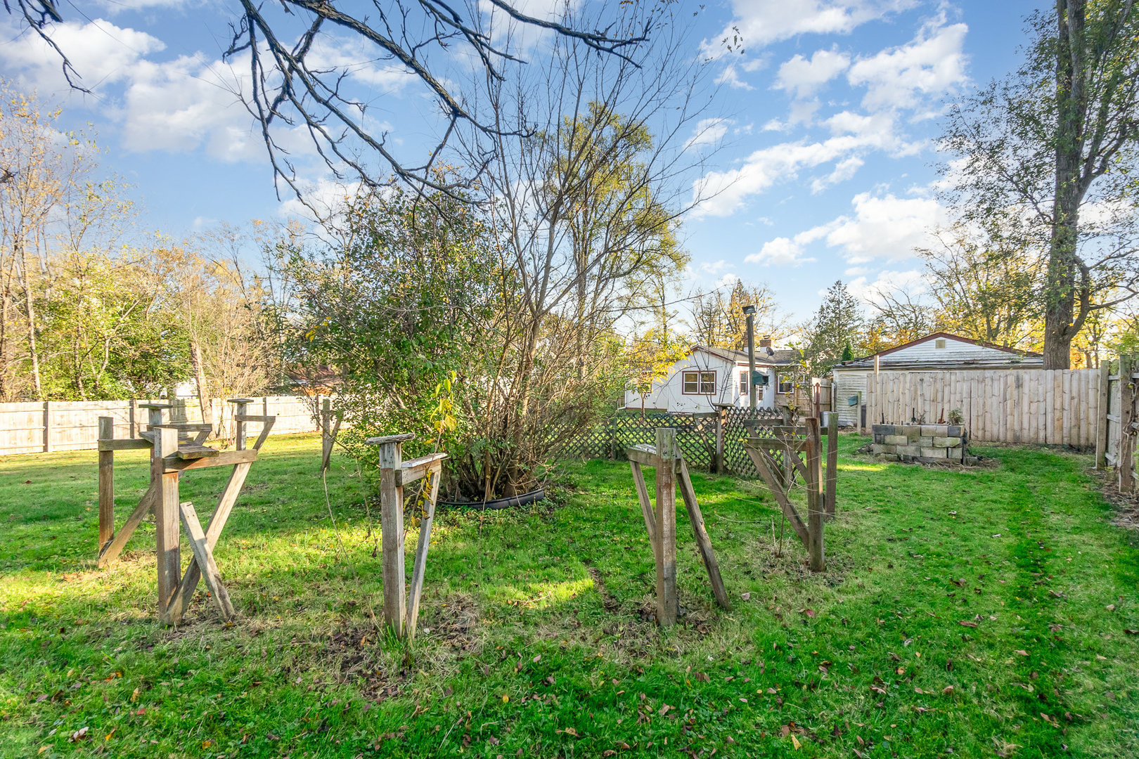 2936 Willow Road Homewood, IL 60430 - Photo 22 of 26 a backyard of a house with table and chairs