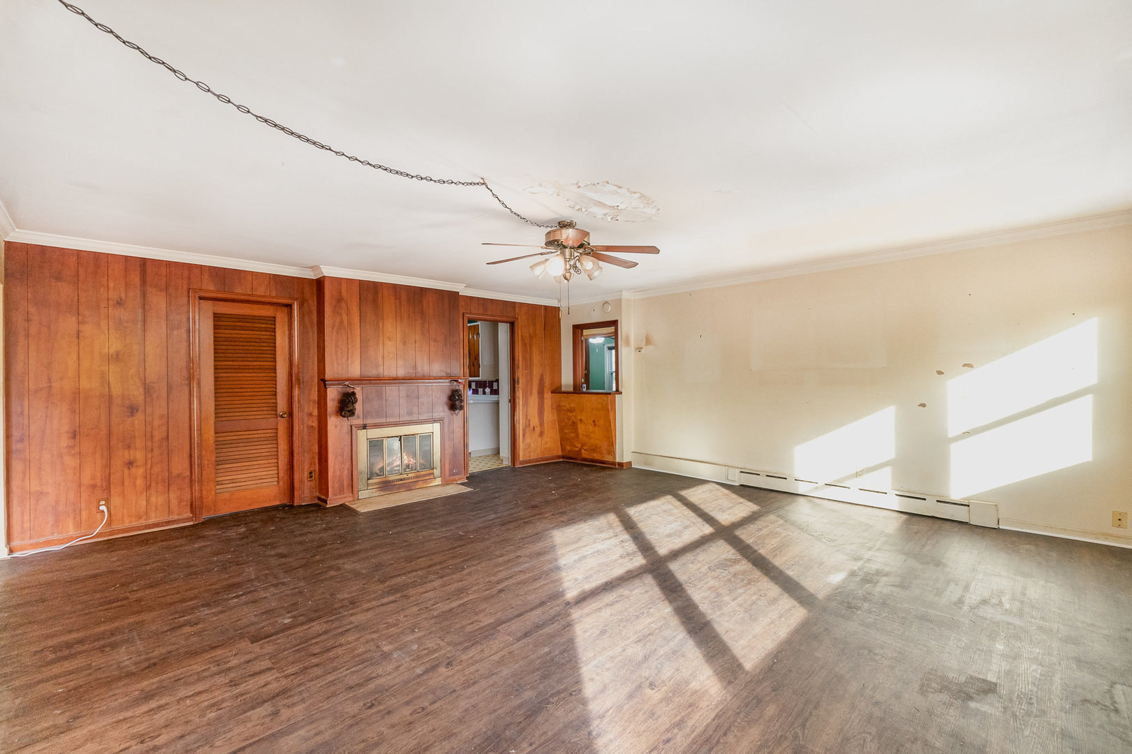 2936 Willow Road Homewood, IL 60430 - Photo 5 of 26 a view of a livingroom with a furniture and wooden floor
