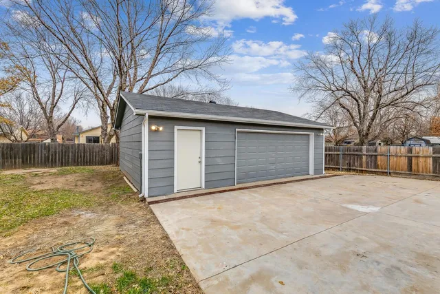 $220,000 | 740 West Lockwood Street, Wichita, KS 67217