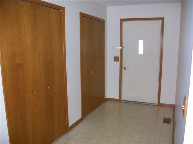 3342 Range Road Port Huron, MI 48060 - Photo 8 of 12 31039744-7.JPG