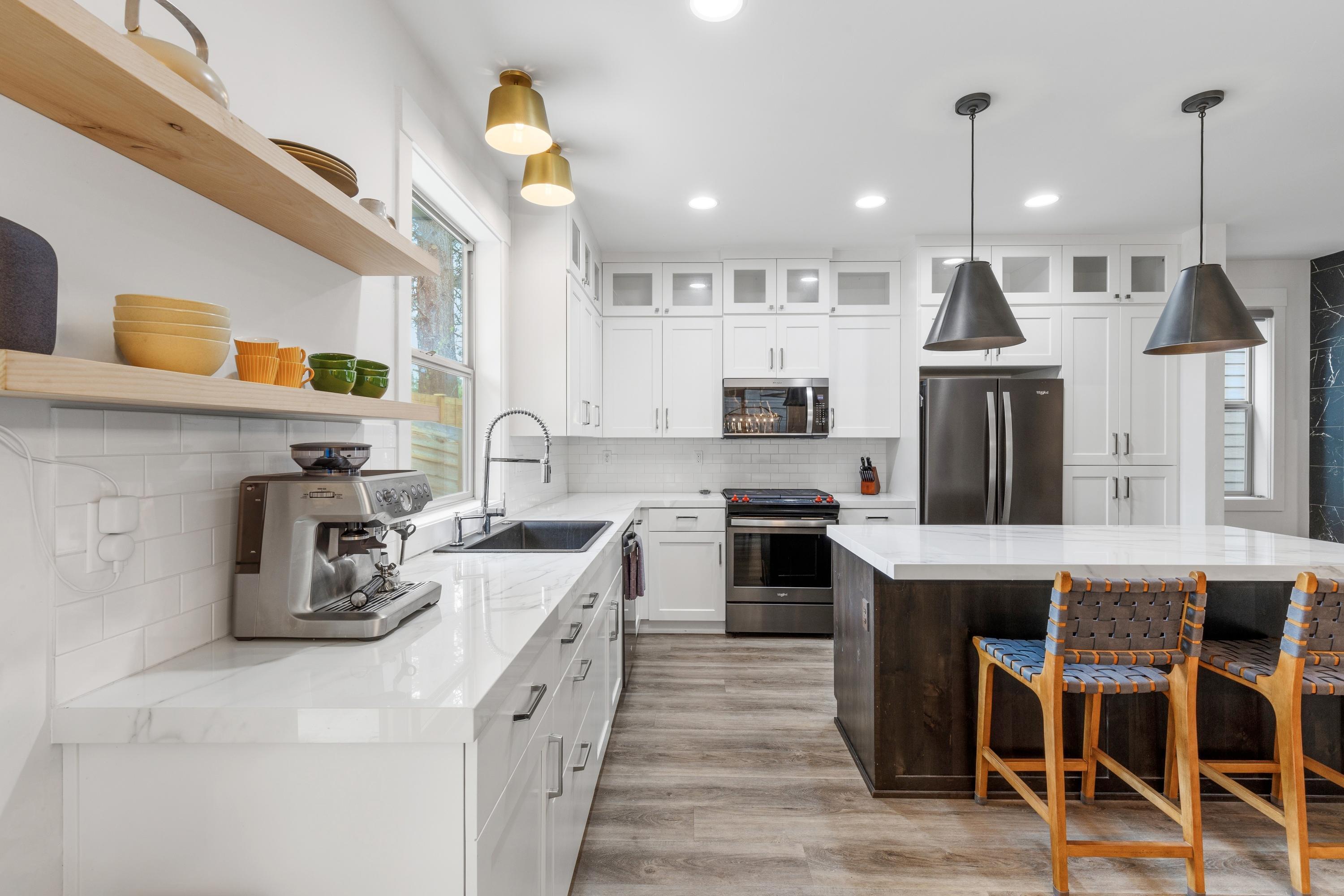 1333 Southwest Boardwalk Lane Bend, OR 97702 - Photo 12 of 46 Kitchen