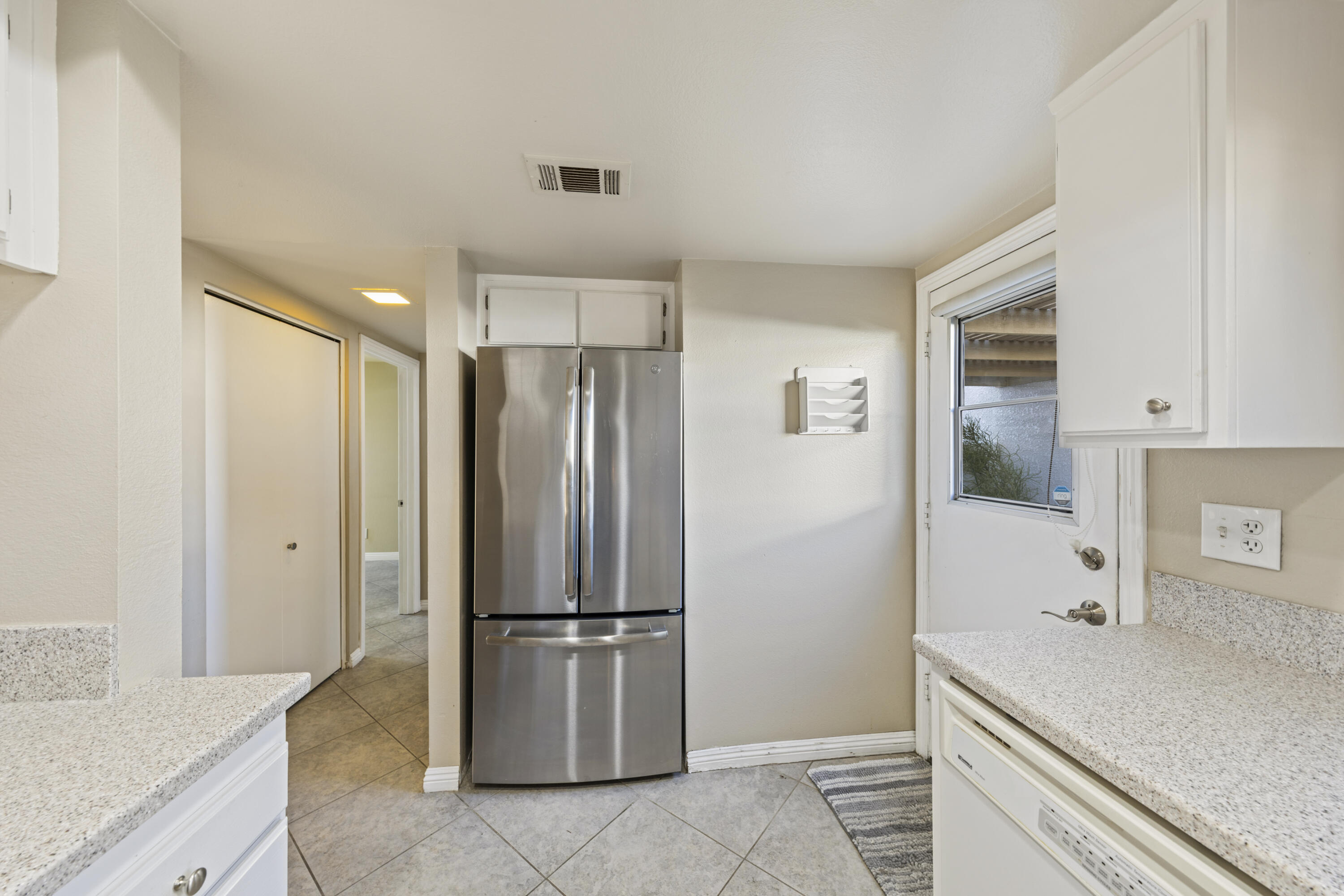 34341 Denise Way Rancho Mirage, CA 92270 - Photo 11 of 29 15