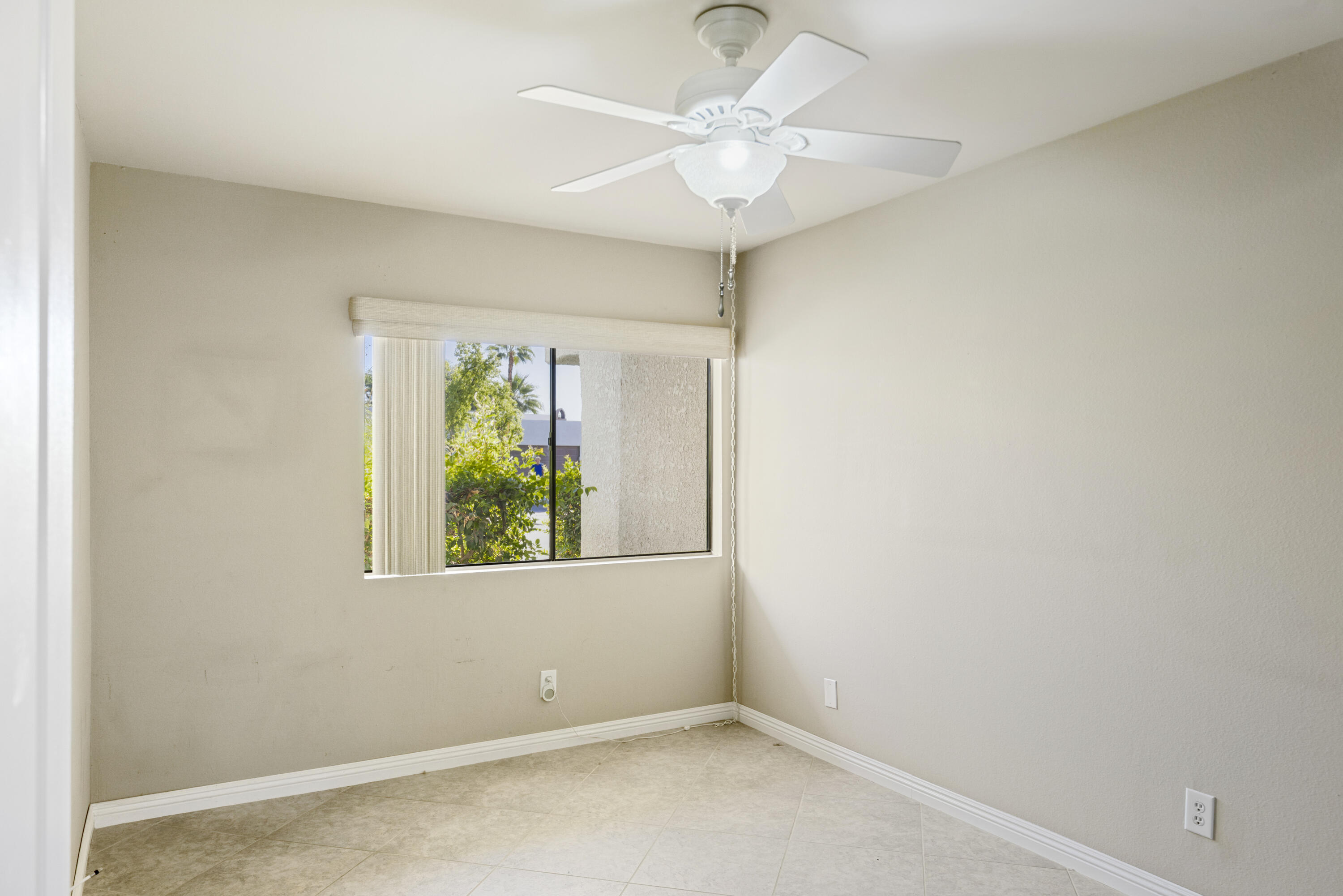 34341 Denise Way Rancho Mirage, CA 92270 - Photo 12 of 29 16
